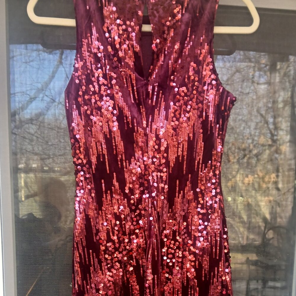 Emerald Sundae Burgundy Sequin Velvet Cocktail Dress - S NEW - Picture 4 of 12